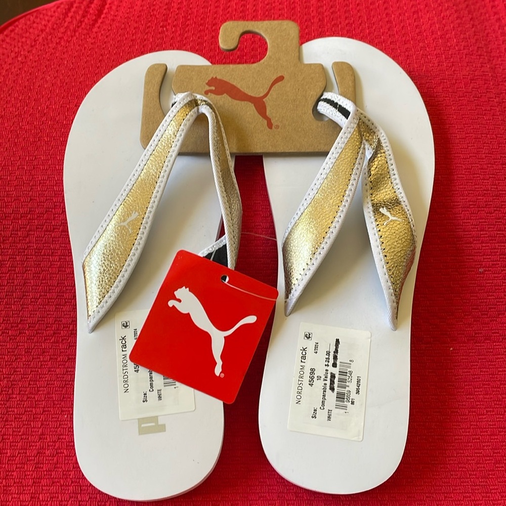 Brand new with tag PUMA Sandy flip sandals slides white & gold size 10 women’s